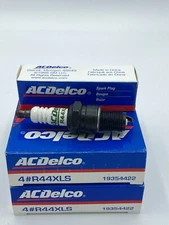 NEW GENUINE GM ACDelco Spark Plugs R44XLS Set Of 8