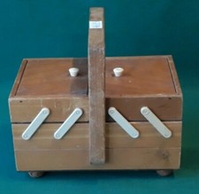 VECCHIA CASSETTA IN LEGNO 3 POSTI PORTA CUCITO PORTACUCITO DELLA NONNA. AB15