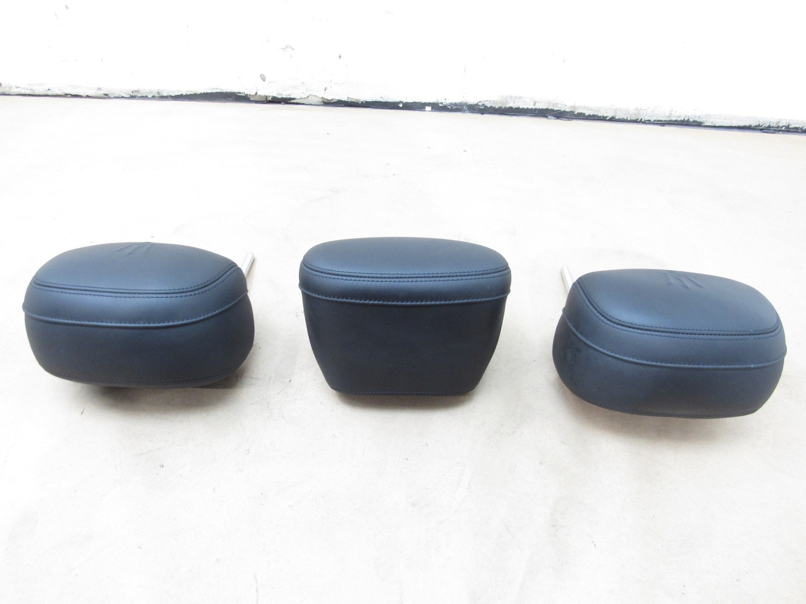 Maserati Levante 2018 Rear Seat Headrest Head Rest Set 3 PCS 16-24 ;#4