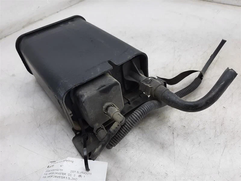 99 00 01 02 03 04 Chevrolet Silverado 1500 bote de vapor de combustible 15759044 Foto 2 de 4