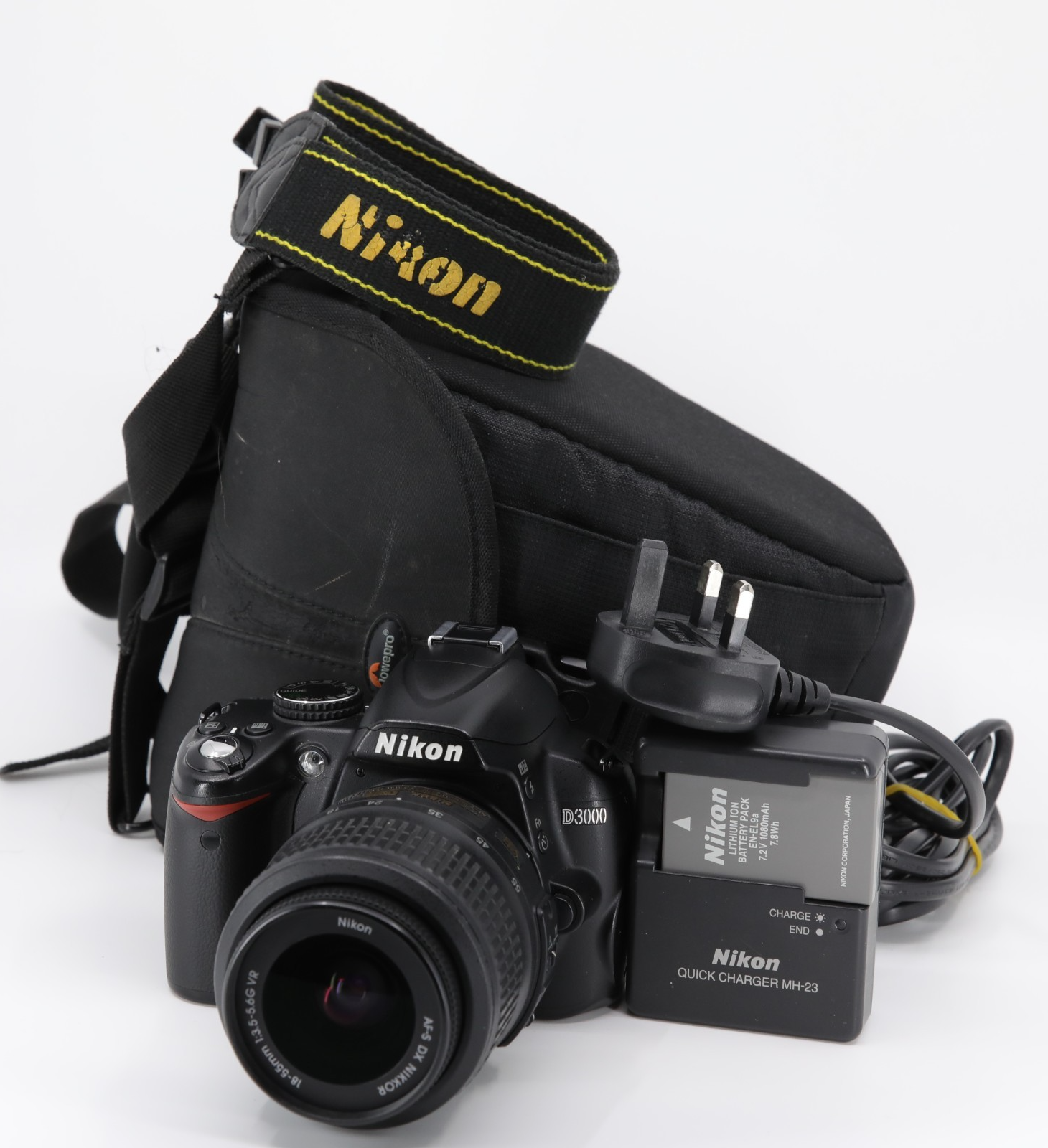 Nikon D3000 DSLR 10.2MP & 18-55mm, Shutter Count 8103, V. Good Condition