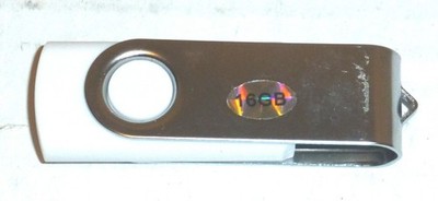 16GB USB 2.0 Flash Drive with Rotating Cover White Unbranded