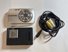 Olympus Digital Camera Stylus 820 8.0MP Silver