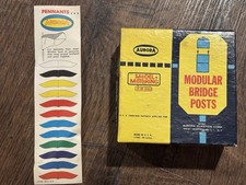 Vintage 1967 Aurora HO Slot Car Modular Bridge Posts 1591 with pennants