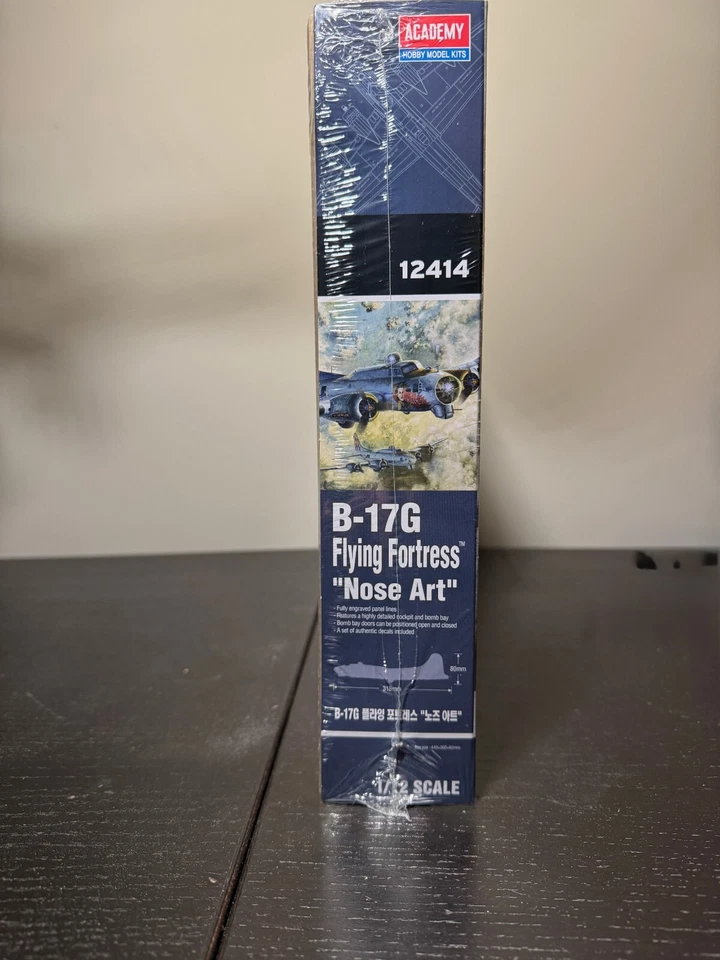 1/72 Academy B-17G Flying Fortress "Nose Art" #12414 Foto 3 de 4
