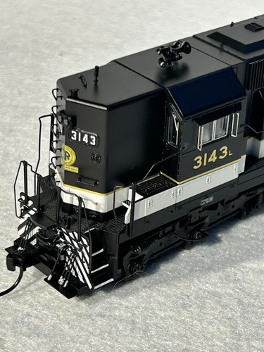 Beautiful BLI Southern RR SD-45 Hi Nose HO DCC/Sound Paragon 4 - Picture 3 of 13
