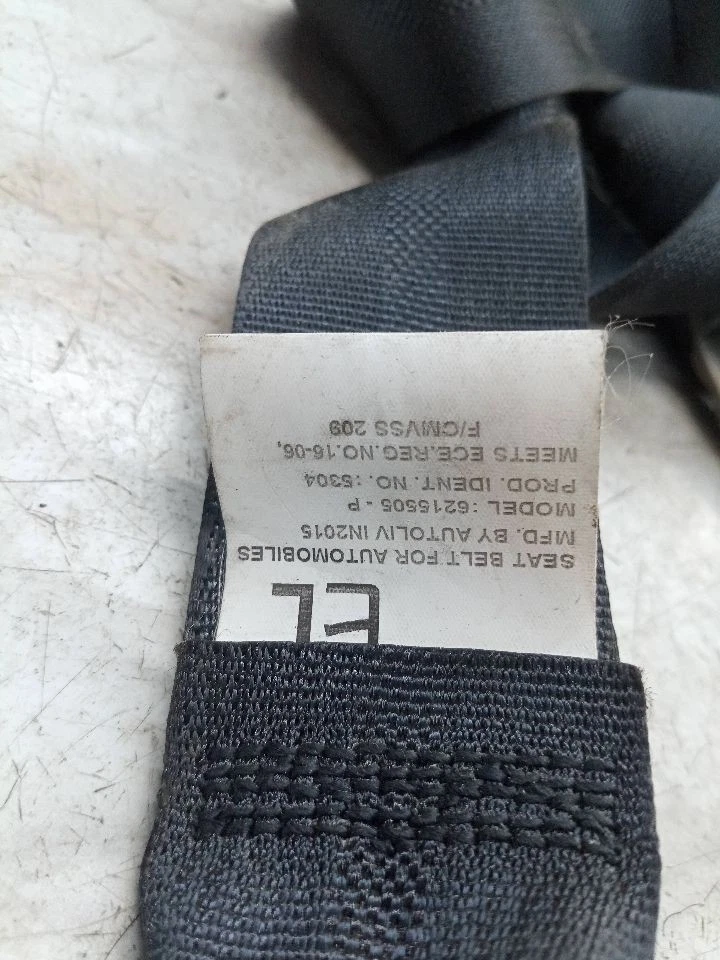 Used Front Left Seat Belt Front fits: 2015 Toyota Prius bucket Prius C VIN B3 7t Foto 2 de 4