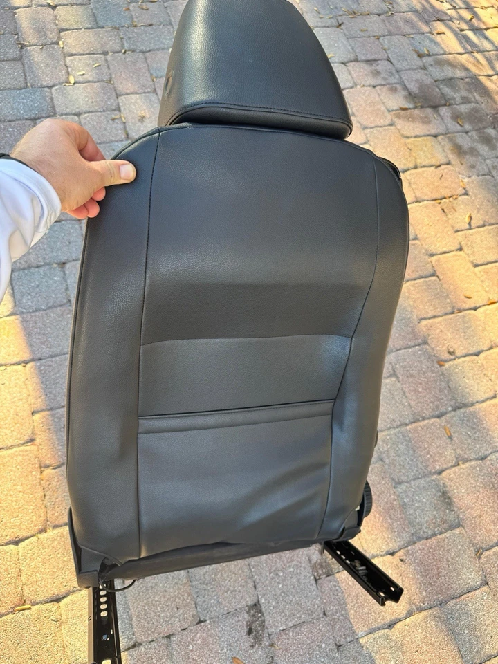 Cubo de asiento delantero de pasajero manual de cuero para convertible EOS 2.0 2007-2016 Foto 4 de 4