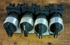 Lot Of 4 Allen-Bradley 800E-3X10 Contact Blocks With Switch