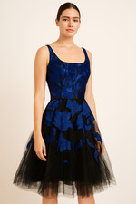 NWOT. $6490 OSCAR DE LA RENTA Embroidered Tulle Cocktail Dress Sz 4