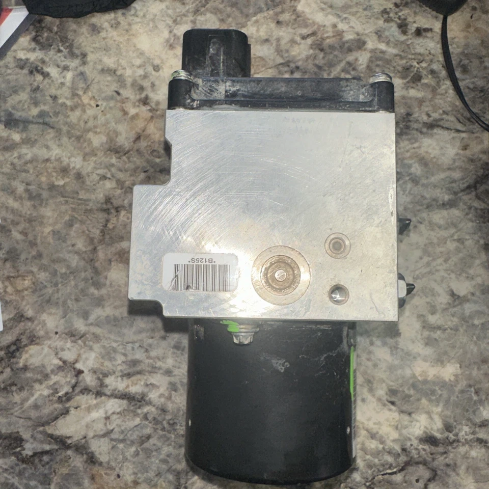 Chevy Silverado 3500 2013 unidad de freno antibloqueo usado 22858869 con ANPInt Brk Cntrl Foto 4 de 4