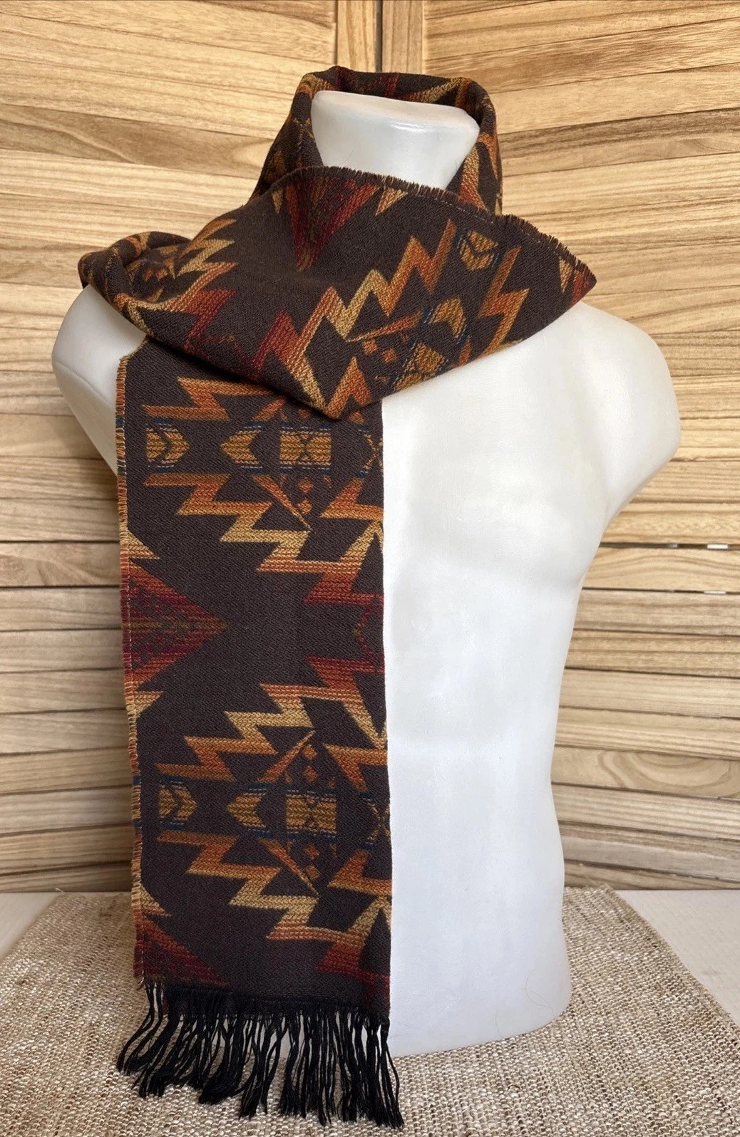 PENDELTON- Reversible Jacquard Knit Merlino Wool Scarf Southwestern Print GUC!