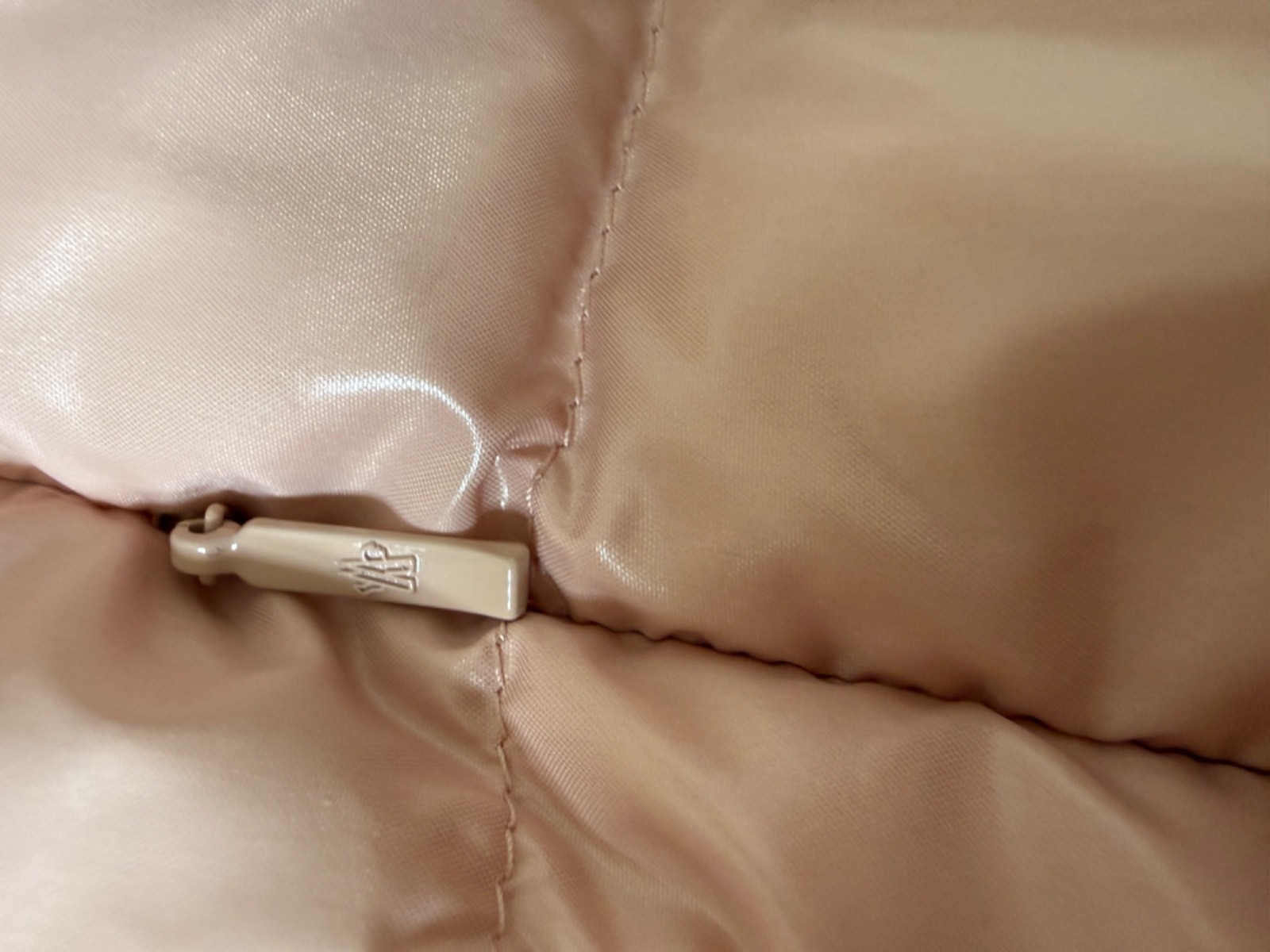 Womens Moncler Pink Abbadia Short Down Jacket Size 00 XS BNWT+Receipt thumbnail 18