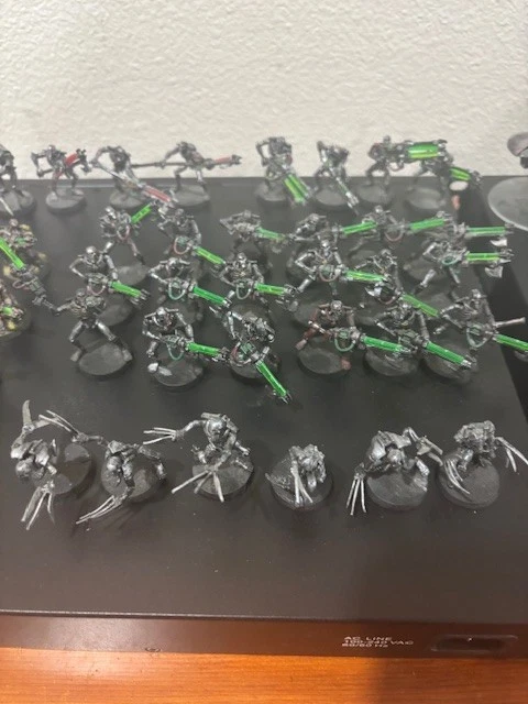 Necron Army - 40K - Pintado - Usado - 1615 pts - Algunos modelos fuera de existencia Foto 3 de 4