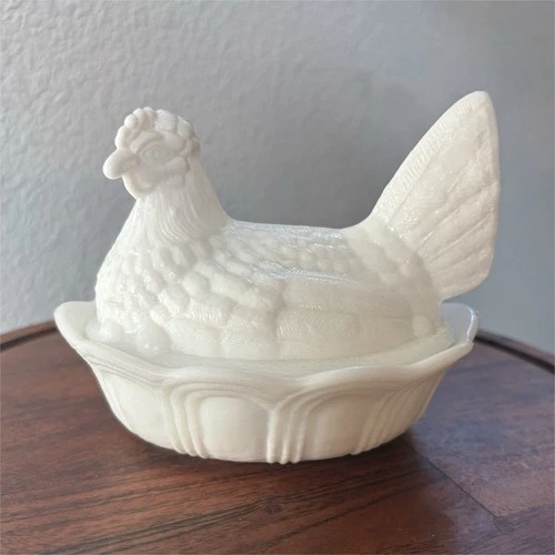 VINTAGE**Milk Glass White Hen on Nest Oval Covered Dish Decorative Bowl