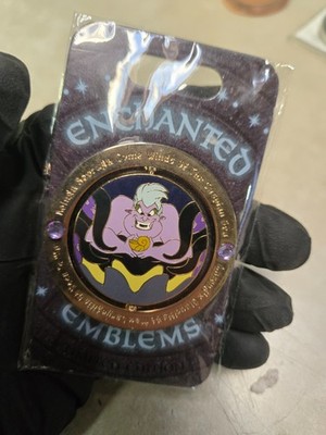 Disney 2020 Enchanted Emblems Ursula  Seashell Spinner Pin LE Missing pin back