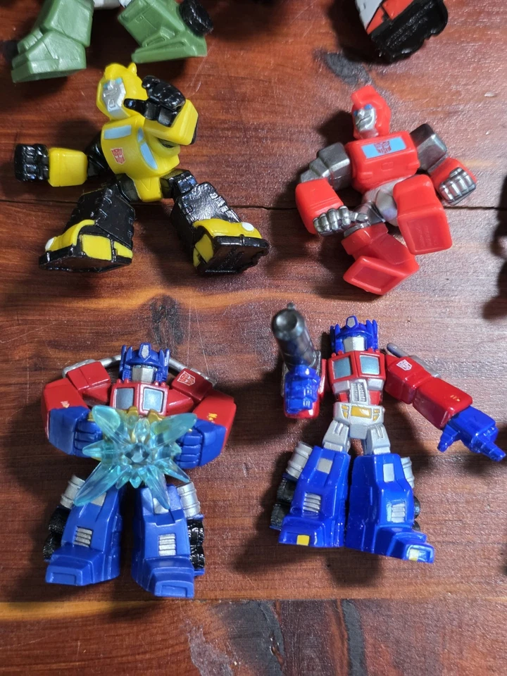 Lote de 27 figuras de acción Hasbro Transformers Robot Heroes 2006-07 Foto 2 de 4