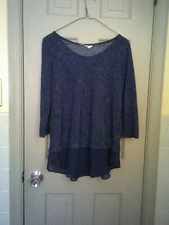 Ladies Charming Charlie Brand T-Shirt, Size M. Navy Blue Color.