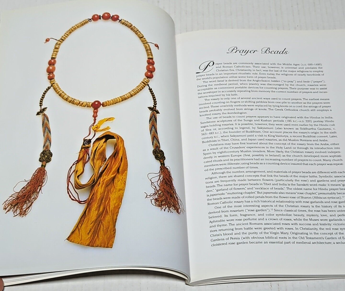 The History of Beads : From 30,000 B. C. to the Present by The History of Beads : From 30,000 B. C. to the Present by
