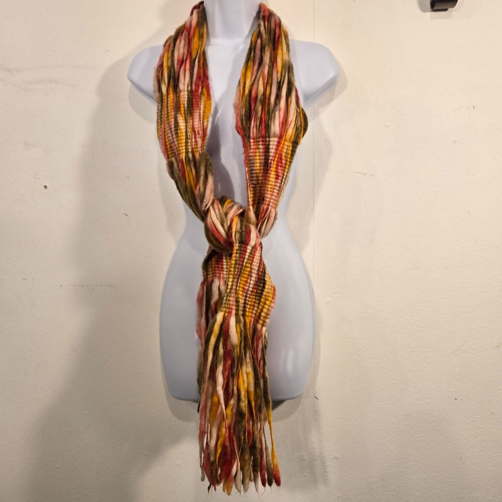 Raw Wool Knit Scarf - image 2