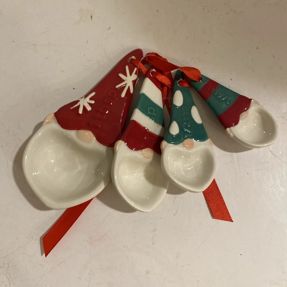 Gnome Measuring Spoons  Holiday Pattern Nesting Cup Set Red Green Ceramic ME - Image 3 of 4