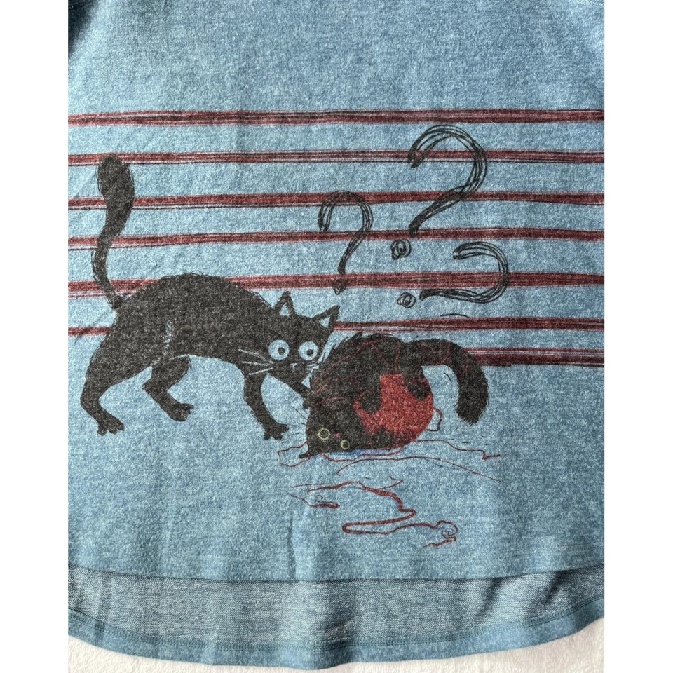 Inoah Women's Blue Cat & Yarn Graphic Long Sleeve Top L Made in USA Casual - Image 4 of 4