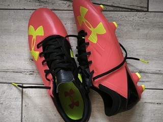 Under Armour Fußball Schuhe Gr. 42 5 🙂 ❤ Neu