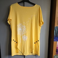 Seeyoushy Women's Cattle Flower Print Graphic T-Shirt - Casual Summer Top, Yellow, Large