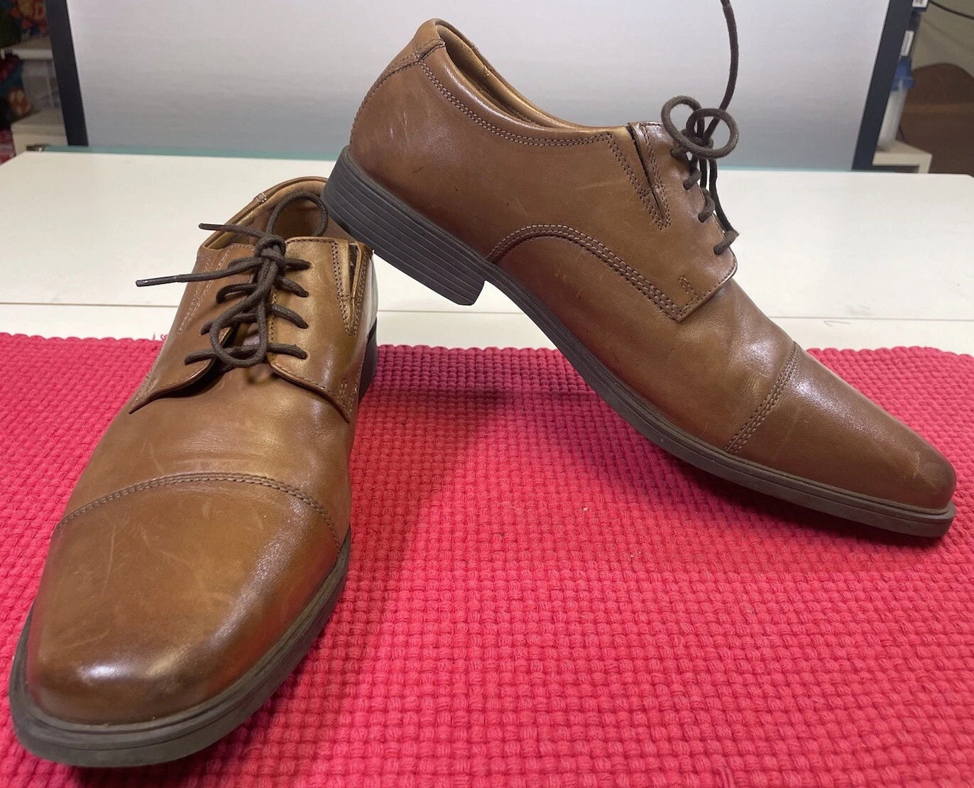 Scarpe Oxford marroni Clarks da uomo taglia 11 5 stringate comode in buone condizioni