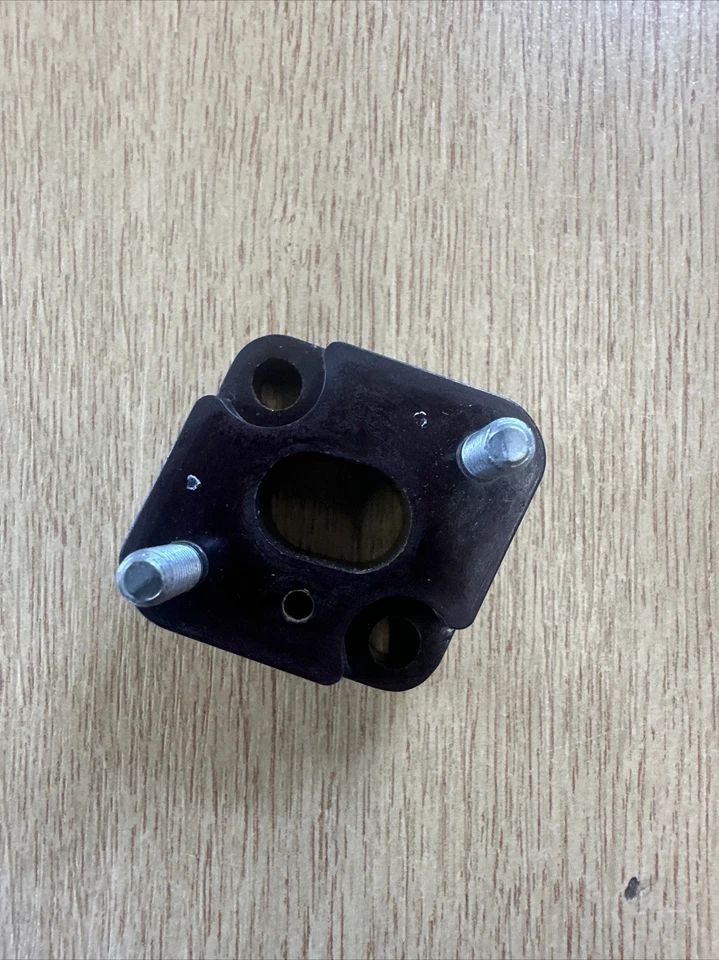 Genuine Kawasaki Insulator 16073-2078 - C33 - Image 3 of 4