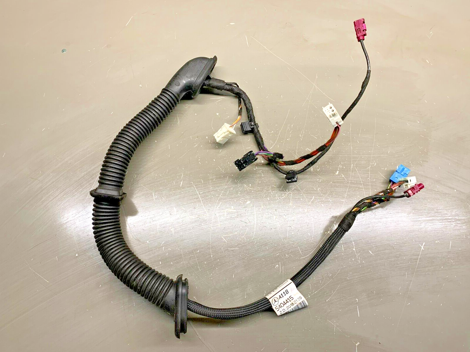 MERCEDES-BENZ CLA DOOR WIRING LOOM O/S FRONT 2021 W118 A1185404415 