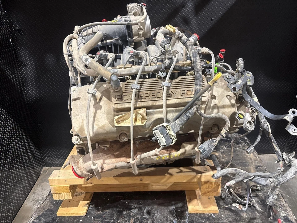 2011 - 2016 Ford F350SD 6.2L EFI V-8 Engine 194K (VIN 6 8th digit) Foto 2 de 4