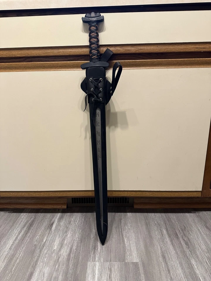 Viking Rune 剑 – 战斗就绪 – 银丝手柄和锤子圆头  — 第 4/4 张图片