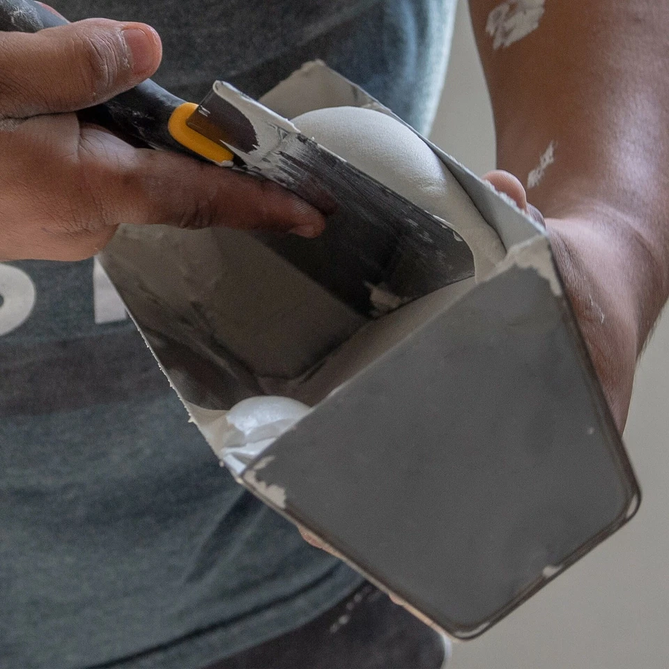 DEWALT 6" 8" 10" 12" Taping Knife Set w/ 14" Heli-Arc Mud Pan | DXTT-3-164 - Image 2 of 4