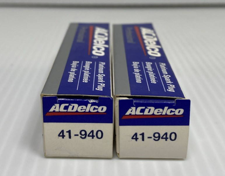 Lot of 2 AC Delco Professional Platinum Spark Plugs 41-940