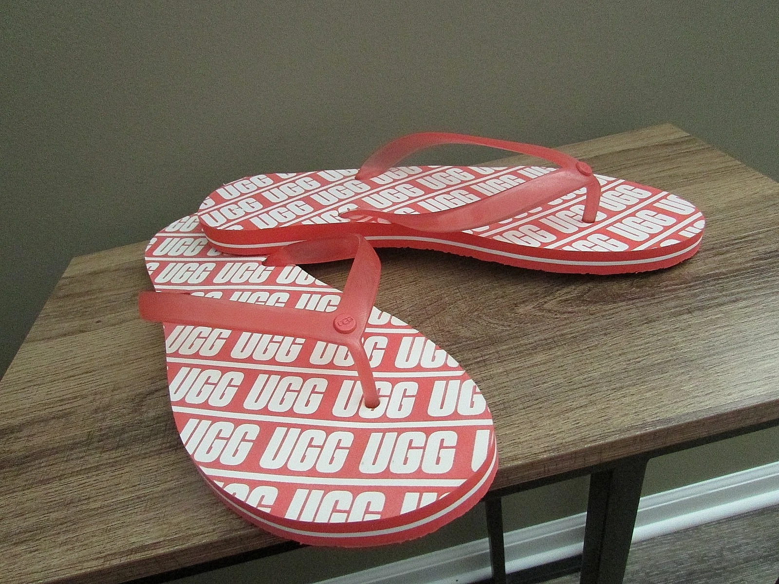 Sandali infradito da spiaggia UGG rosa pesca taglia 10 10 5 nuovi