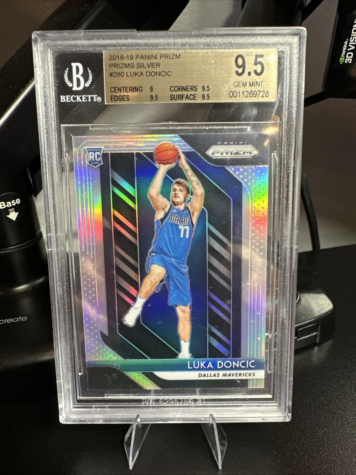 2018-19 PANINI PRIZM LUKA DONCIC RC #280 PRIZMS SILVER BECKETT 9.5 GEM MINT