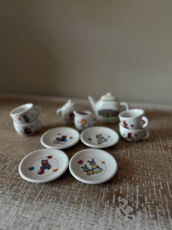 Calico Critters Porcelain Miniature Tea Set Pretend Play Dish Set