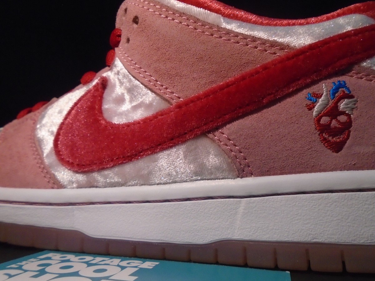 靴 NIKE SB DUNK LOW PRO QS strange love23cm SB Dunk Low 'Strangelove' Release Date. Nike SNKRS