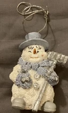 Snow Buddies Encore Group Christmas Snowman Shovel Figurine Ornament LS 1999