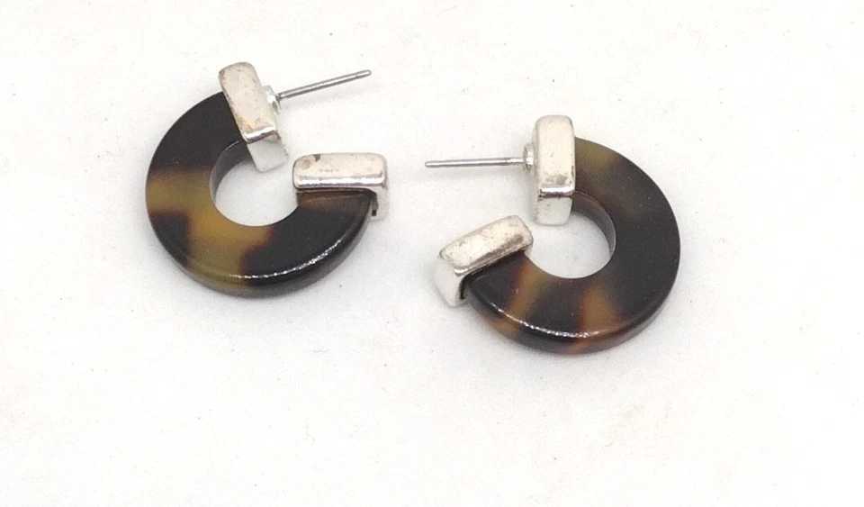 Nine West Marrón Oscuro Estilo Caparazón de Tortuga Medio Aro Pendientes Joyería Regalo Foto 4 de 4