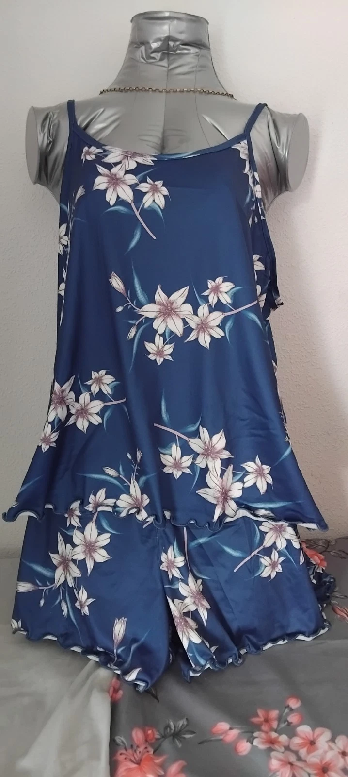 Picture 1 of 5