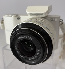 Samsung NX1000 Mirrorless FHD Smart Camera 20.3MP w/20-50mm Lens Accessories