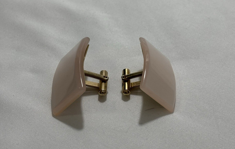 Vintage  1960’s Cufflinks In Gold-tone Bold RectangularW/ Mother of Pearl Inlay