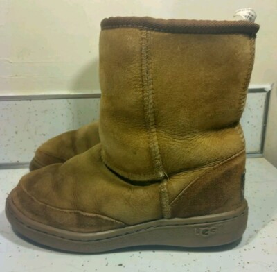 Original UGG M3-L4 Australia Boots Women Size US 5.5 Pure  display picture 1