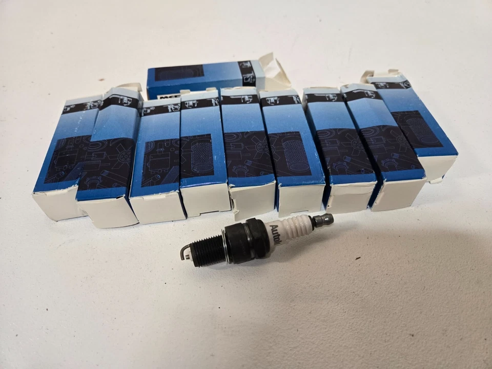 10 Cantidad de Bujías Autolite 63 2W9486 (Cantidad 10) Foto 2 de 3