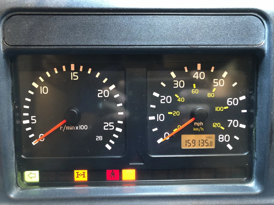 1999-2003 VOLVO VNL USED DASHBOARD INSTRUMENT CLUSTER FOR SALE 5 CONNECTORS - Image 3 of 4