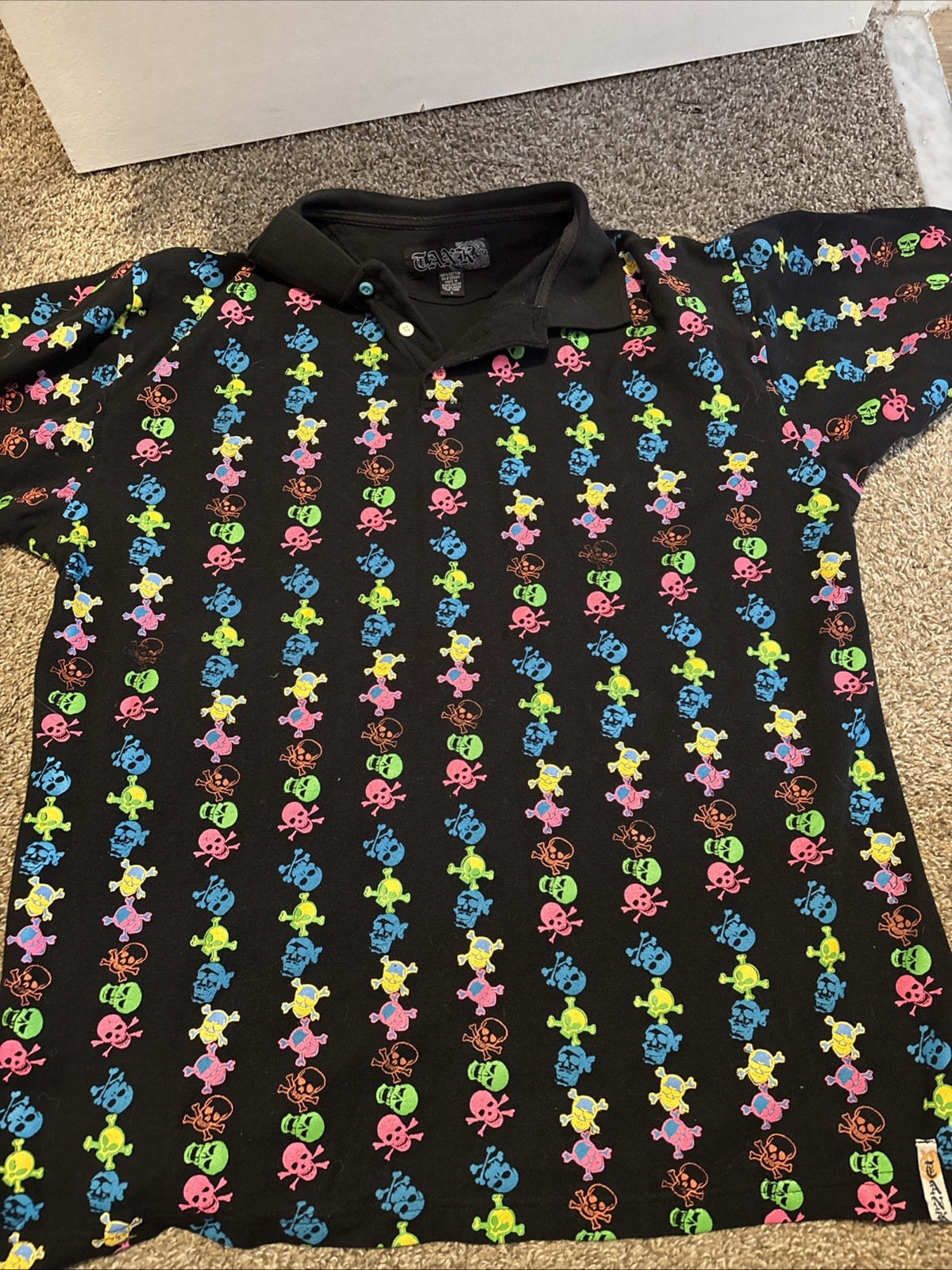 Polo grande con calavera colorida marca Tank