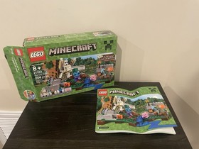 LEGO Minecraft: The Iron Golem (21123) - Pre-Owned - Used - Good Condition 