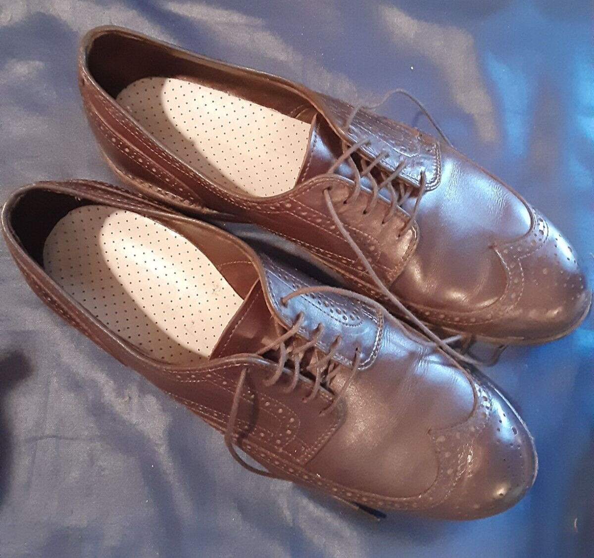 Allen Edmonds Men display picture 3
